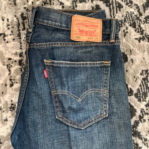 Mens Levi’s 505 boot cut jeans. 33W 34L